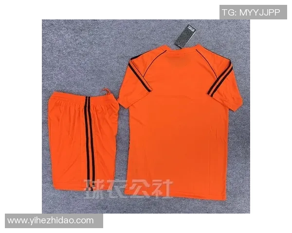 足球衣男生的时尚搭配指南让你在球场上也能引领潮流